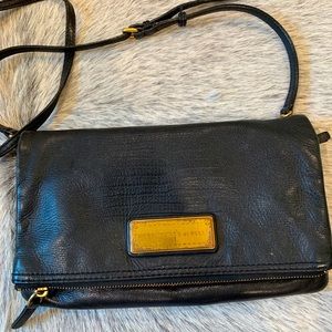 Black leather Marc jacobs crossbody purse